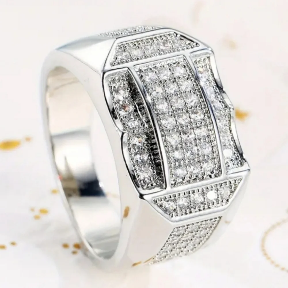 Classic Men's Ring with Geometric Design and Diamond Accents Sz 11
